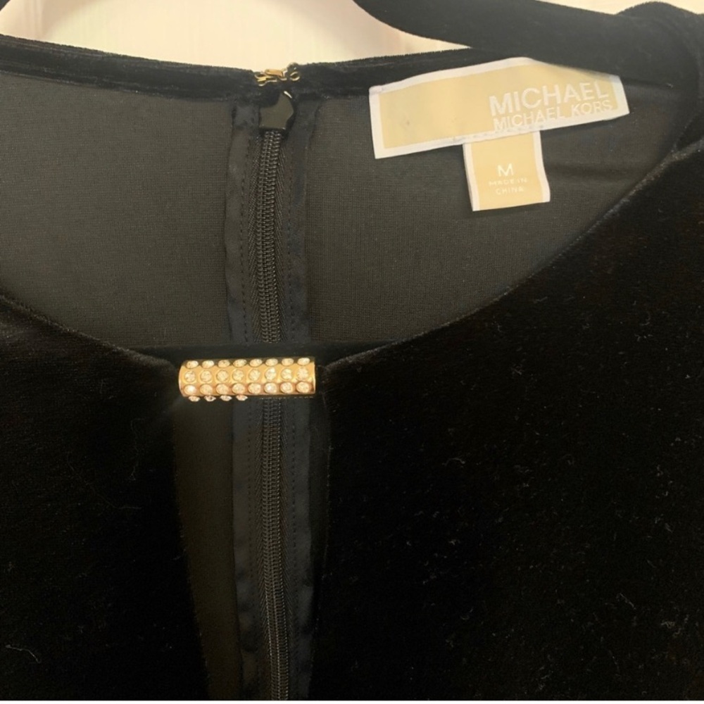 Random Pack of 4 Size M medium or L Large shirts. Business casual styling. - Picture 5 of 12